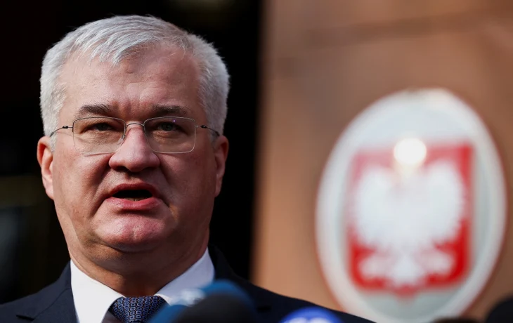 Сикорский: Путин выбрал вассальство Китая вместо союза с Западом Сикорский: Путин выбрал вассальство Китая вместо союза с Западом