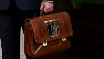 Latvija palielina budžetu drošībai un ģimeņu atbalstam