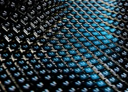 Мировые биржи в минусе: ИИ и американский кризис пугают рынок Мировые биржи в минусе: ИИ и американский кризис пугают рынок