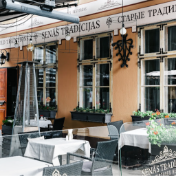 Senas tradicijas RIGA, SKARNU IELA 6