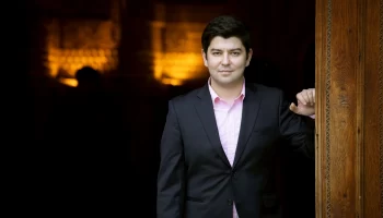 Бехзод Абдураимов: Виртуозный пианист покоряет мир